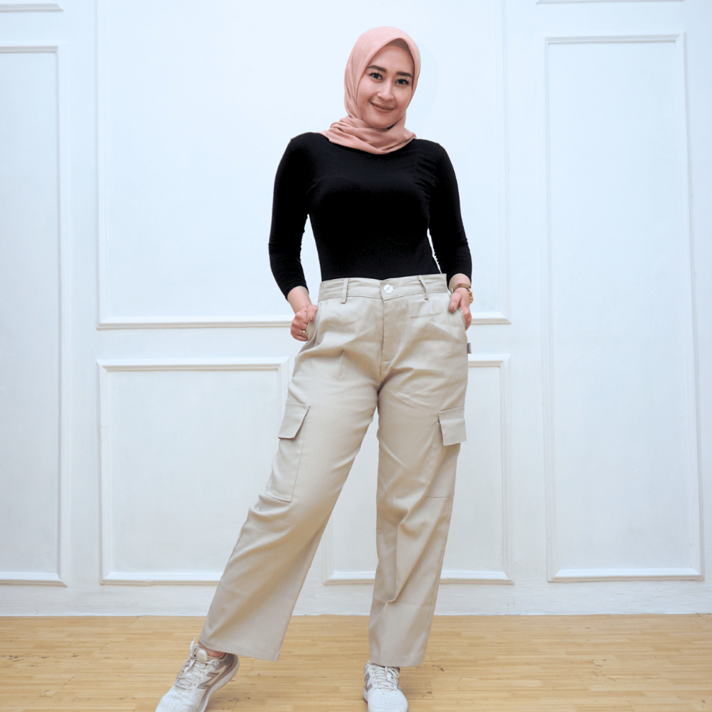 QUTBY - CARGO PANTS WANITA / CELANA CARGO WANITA JUMBO/CELANA CARGO WANITA NAIK GUNUNG/BISA COD