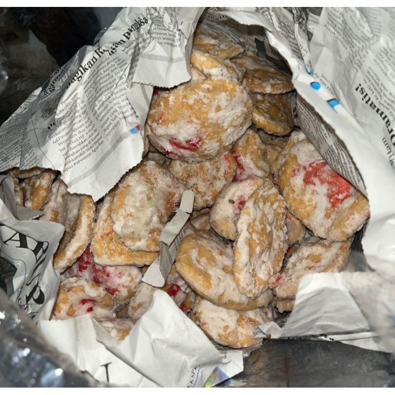 

KUPINGAN KEMBANG JAMBU LEGEND KHAS WONOSOBO 250 GR