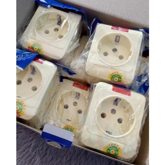 Stop Kontak 1 Lubang ZWILLING SNI 5011