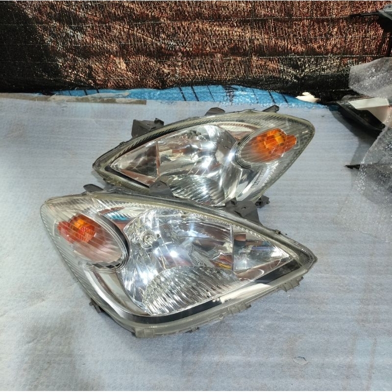 Headlamp lampu depan avanza vvti 2008 2009 2010 original sepasang