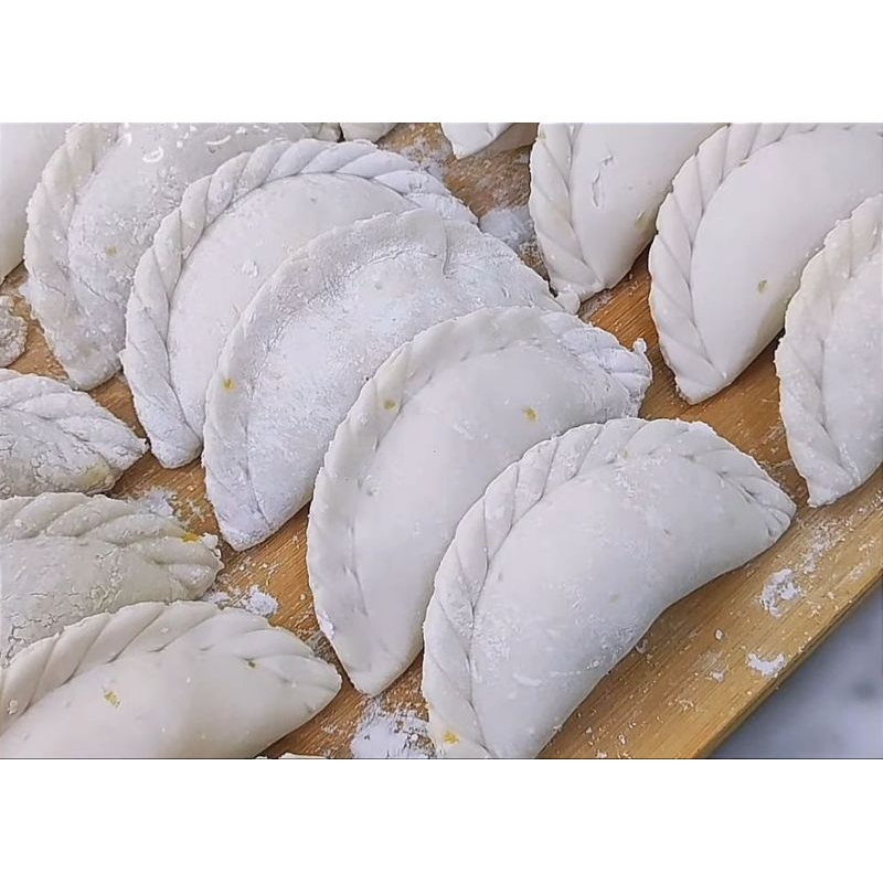 

Cireng isi ayam suwir pedas