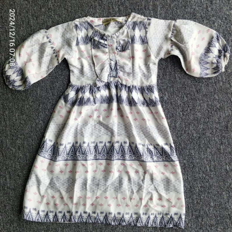 PRELOVED - dress muslimah anak by vanillahijab size 1y
