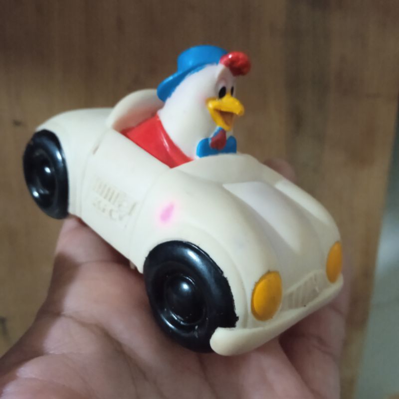 kfc toys chaki meal maskot ayam naik mobil putih 1995