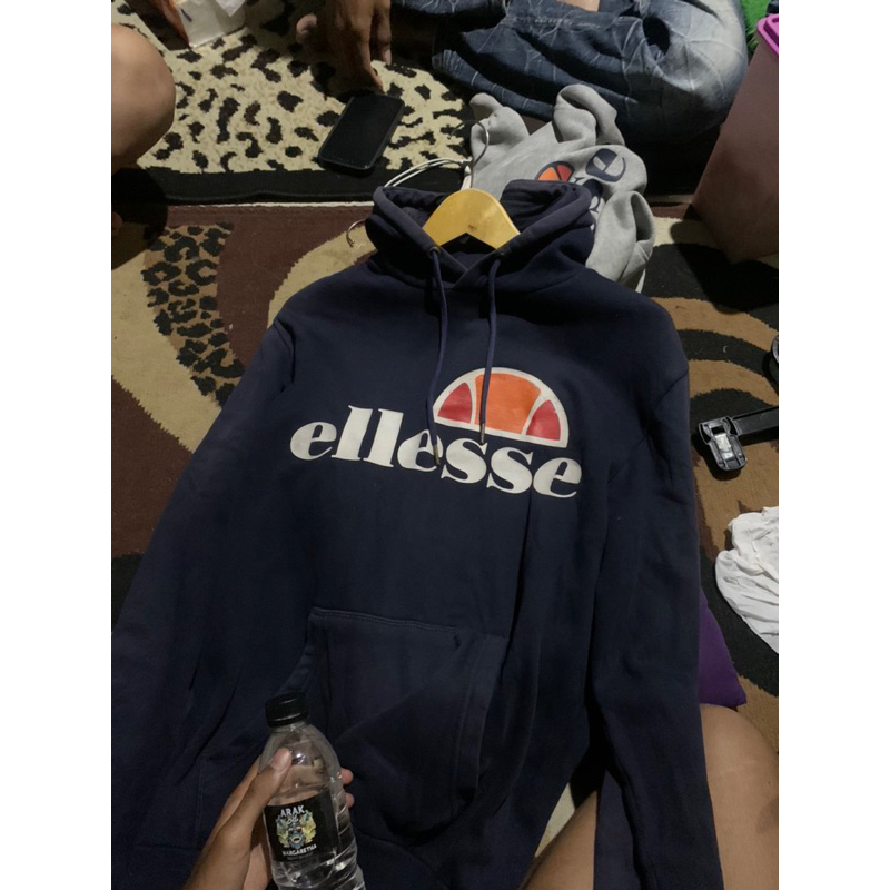 hodie ellese
