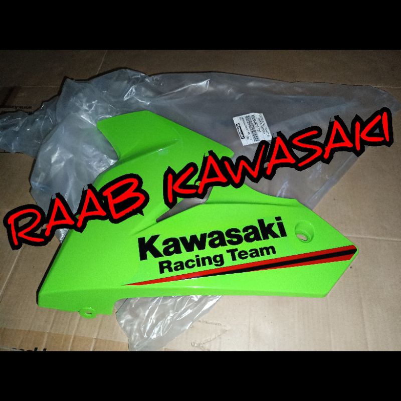 cover fering bawah kiri stiker k kort ninja 250 mono sl original kawasaki
