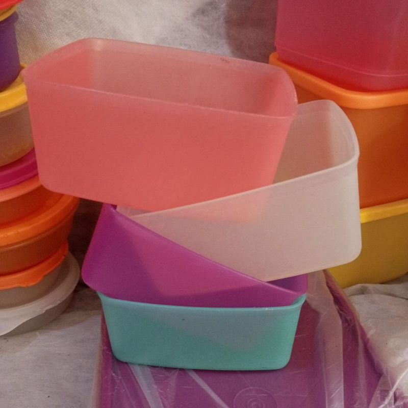Wadah tempat makan kotak square Tupperware ori 400-500ml tanpa tutup second preloved