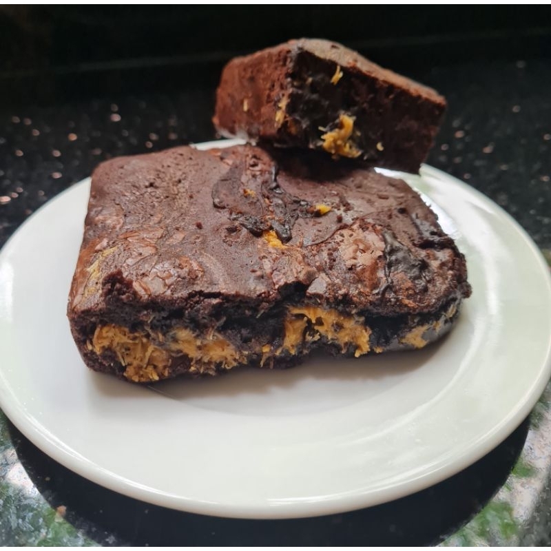 

Pistachio Kunafa Brownies