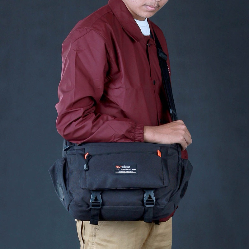 Tas Sling Bag Pria  Hitam Kerja Traveling Outvin Original Distro