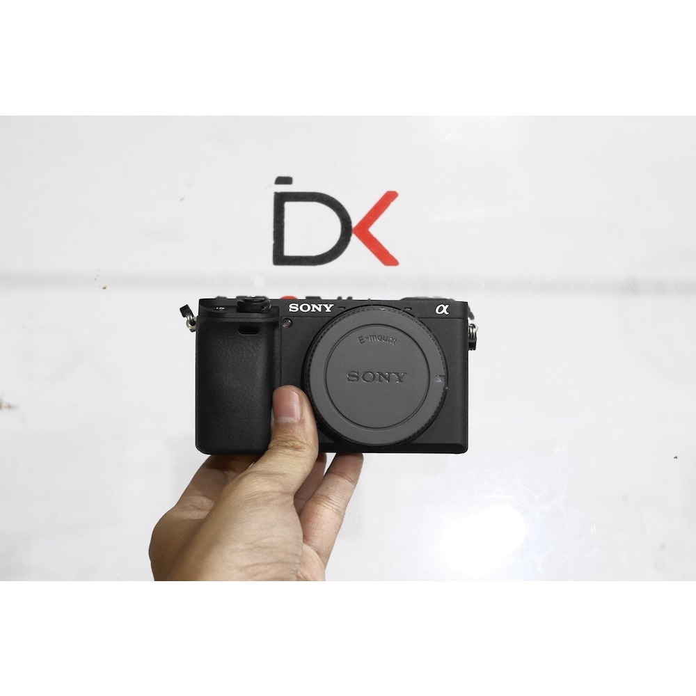 SECOND KAMERA SONY A6400 BODY ONLY KODE 527