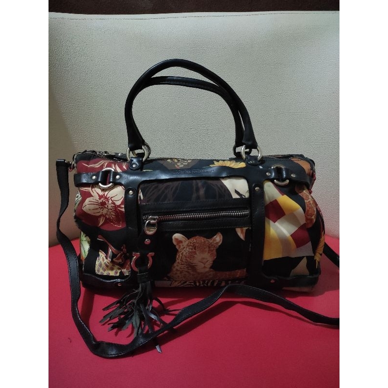 sling bag Salvatore Ferragamo preloved