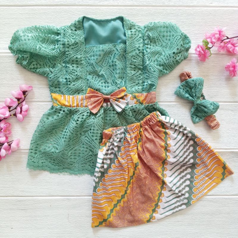 DISKON SET KEBAYA ANAK BAYI PEREMPUAN 6 BULAN KUTUBARU ENCIM BRUKAT BATIK HIJAU MINT FREE BANDO
