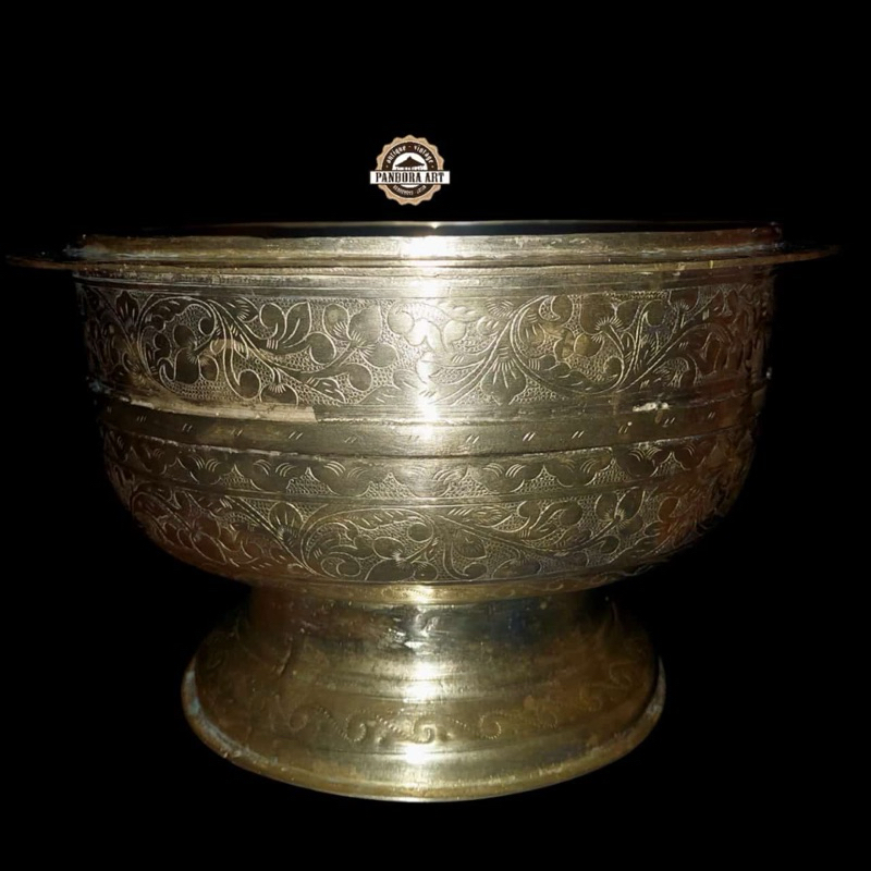 Bokor kuningan ukir lawas size BESAR ( B790 )