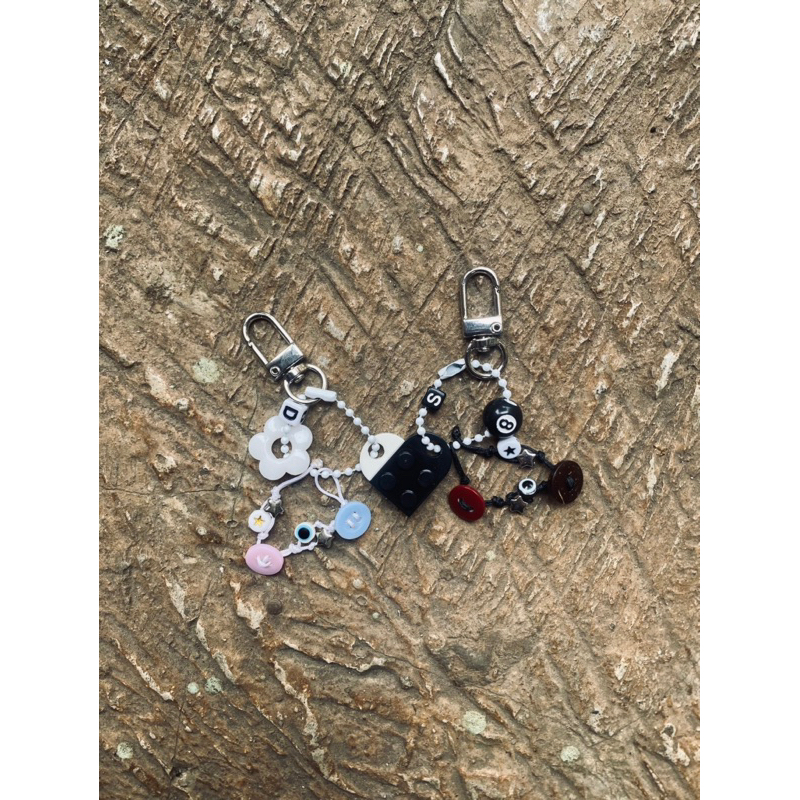 KEYCHAIN LEGO COUPLE GANTUNGAN KUNCI LEGO COUPLE/KEY CHAIN/SOUVENIR/GANTUNGAN KUNCI LUCU/GANTUNGAN K