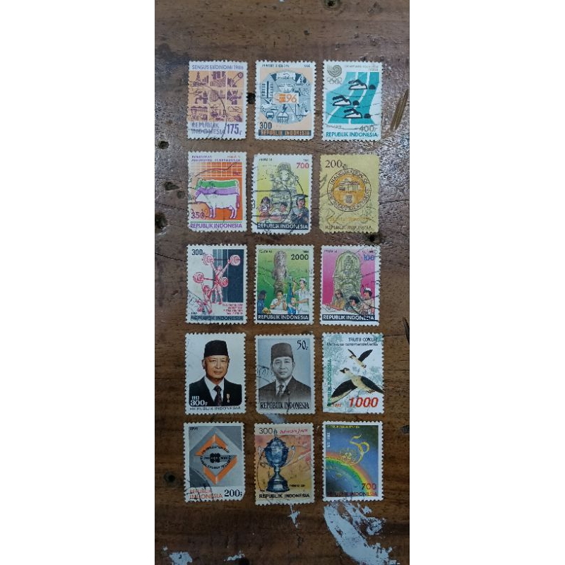 

perangko Indonesia campur (B25)