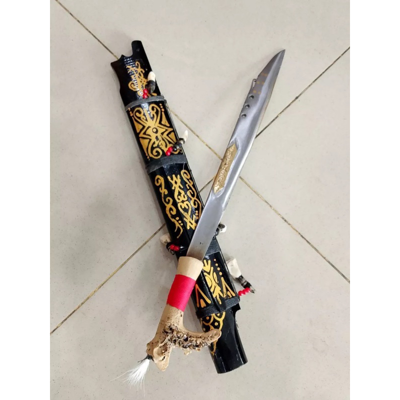 MANDAU DAYAK KOMBINASI KUNINGAN 60cm-MANDAU DAYAK KALIMANTAN - MANDAU KHAS KALIMANTAN - SOUVENIR KHA