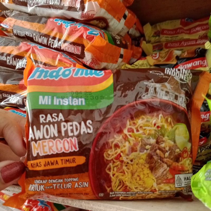 

MIE INSTAN INDOMIE RASA RAWON PEDAS MERCON 75g