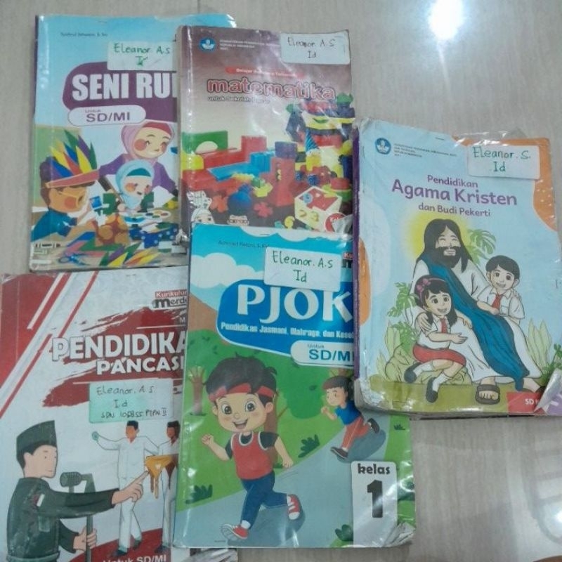 

BUKU IKM KELAS 1,Paket 5 buku bekas pakai.