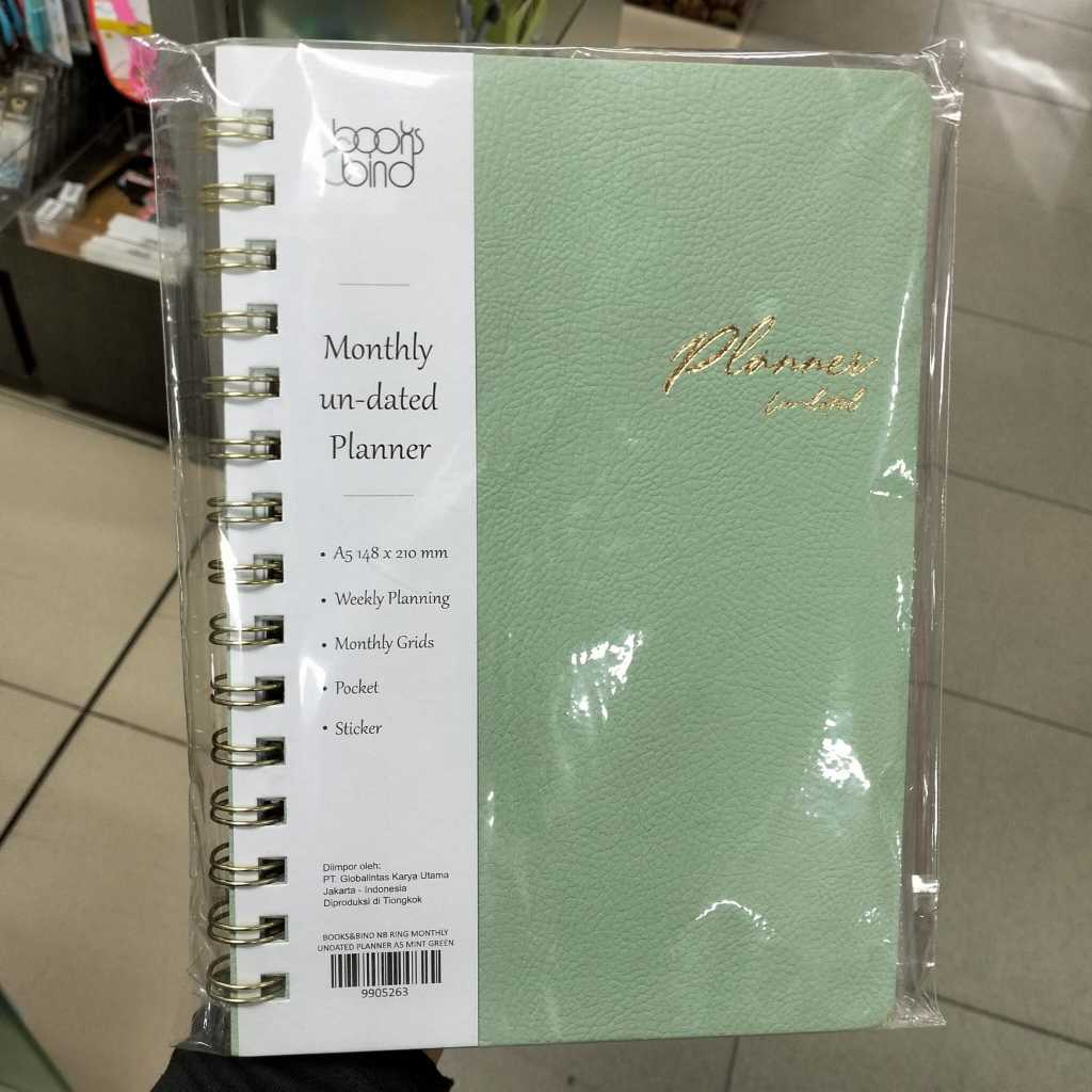 

Gramedia - BOOKS&BIND NB RING MONTHLY UNDATED PLANNER A5 MINT GREEN