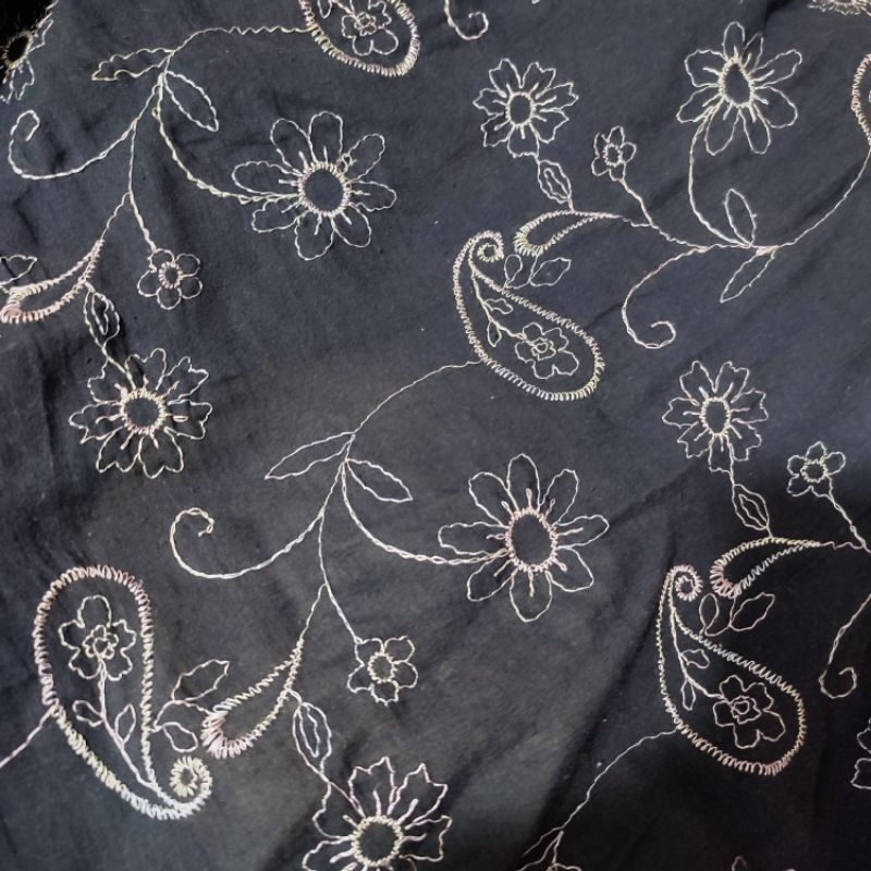 kain katun bordir dasar hitam - kain katun bordir - bahan katun premium - kain border - kain bahan c