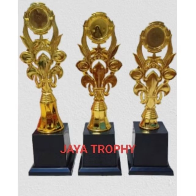 Set Piala Tunas Kelapa Juara 1 2 3 Tinggi 37cm Bahan Plastik Polos