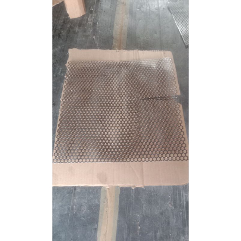 ram grill 30x35 lubang motif segi6