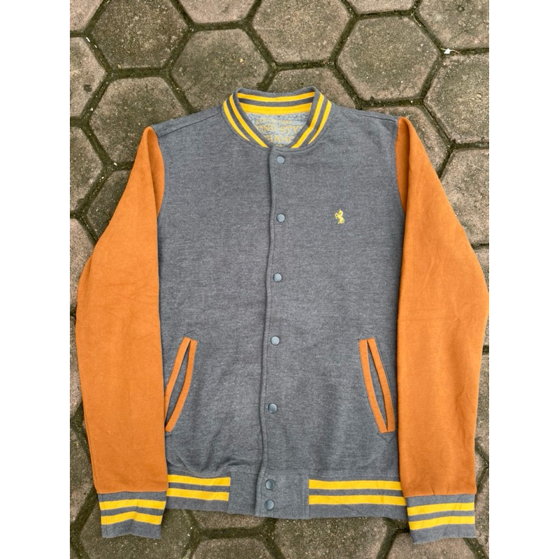 BEYOND STYLE VARSITY