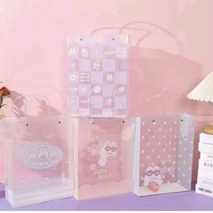 

TAS KADO/ BAG PLASTIK 840106 /M TRANSPARANT