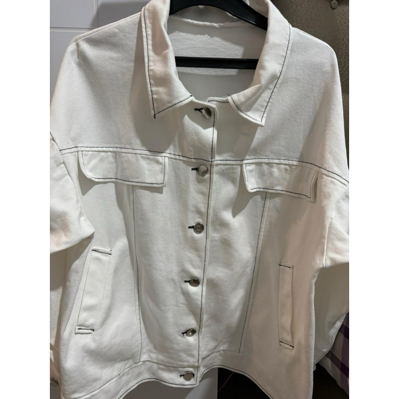 Jaket jeans putih semi crop