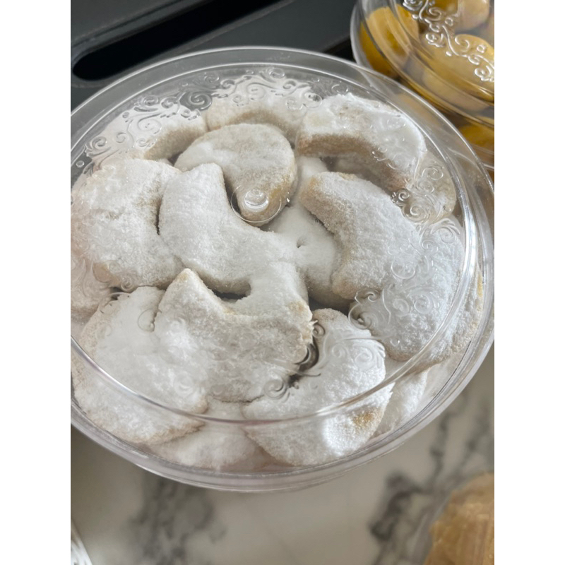 

kue salju / kue kering / kue lebaran / kue natal / kue imlek