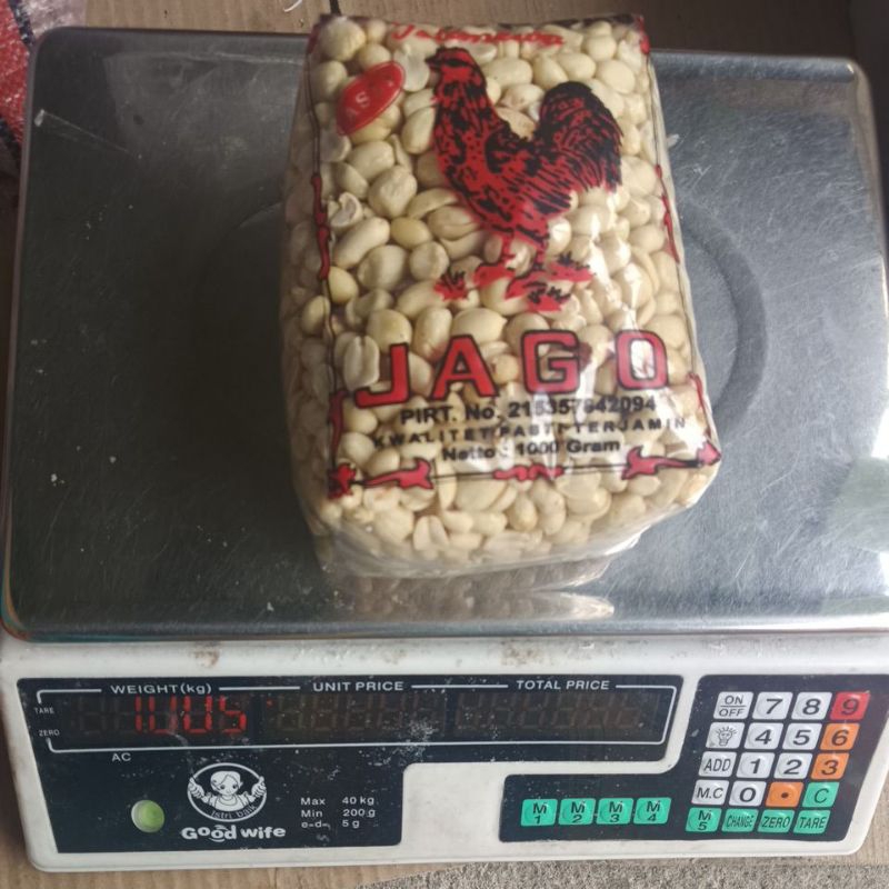 

Kacang Tanah kupas
