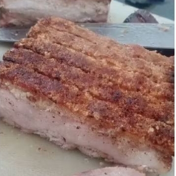 

Crispy Belly Pork - Siobak - kemasan vakum - ready makan 250 gram