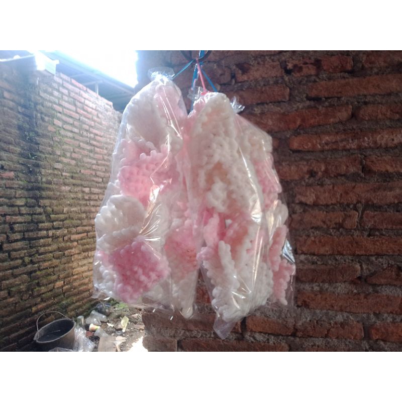 

3 BUNGKUS KRUPUK USEK GORENG PASIR, NON KOLESTEROL GURIH RENYAH SEDAP