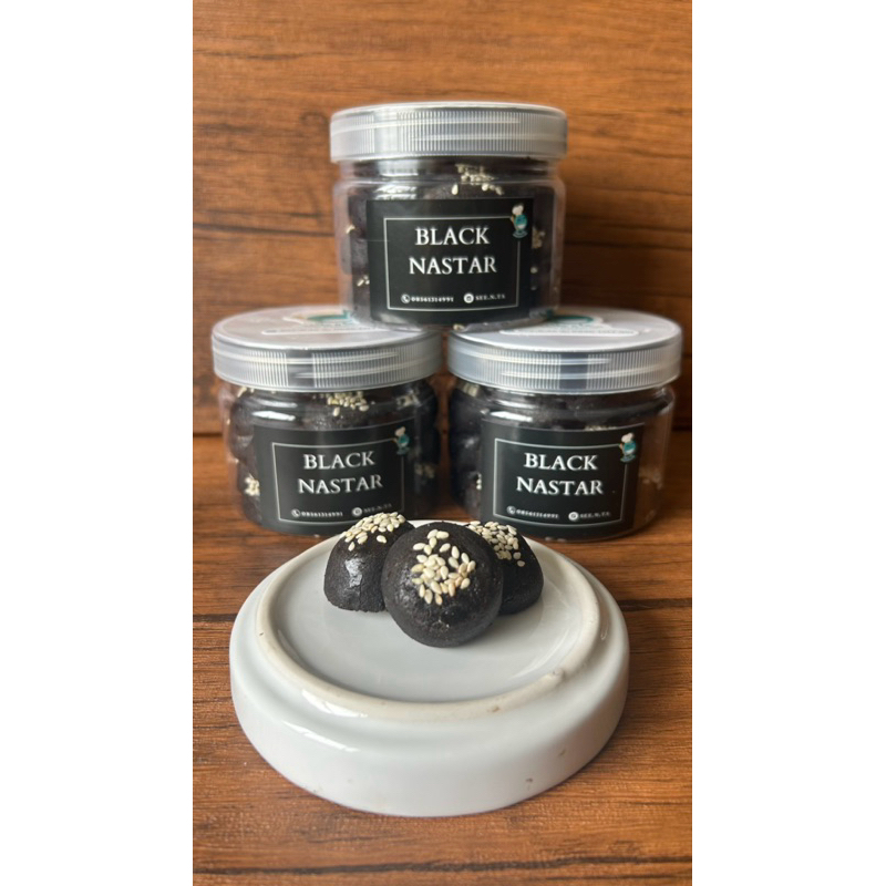 

BLACK NASTAR dengan selai nanas ASLI tanpa campuran