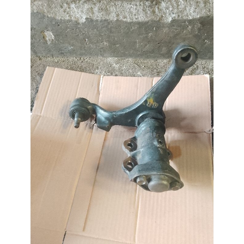 idle idler arm bellcrank Mitsubishi L300 solar/ bensin sebelah kanan original