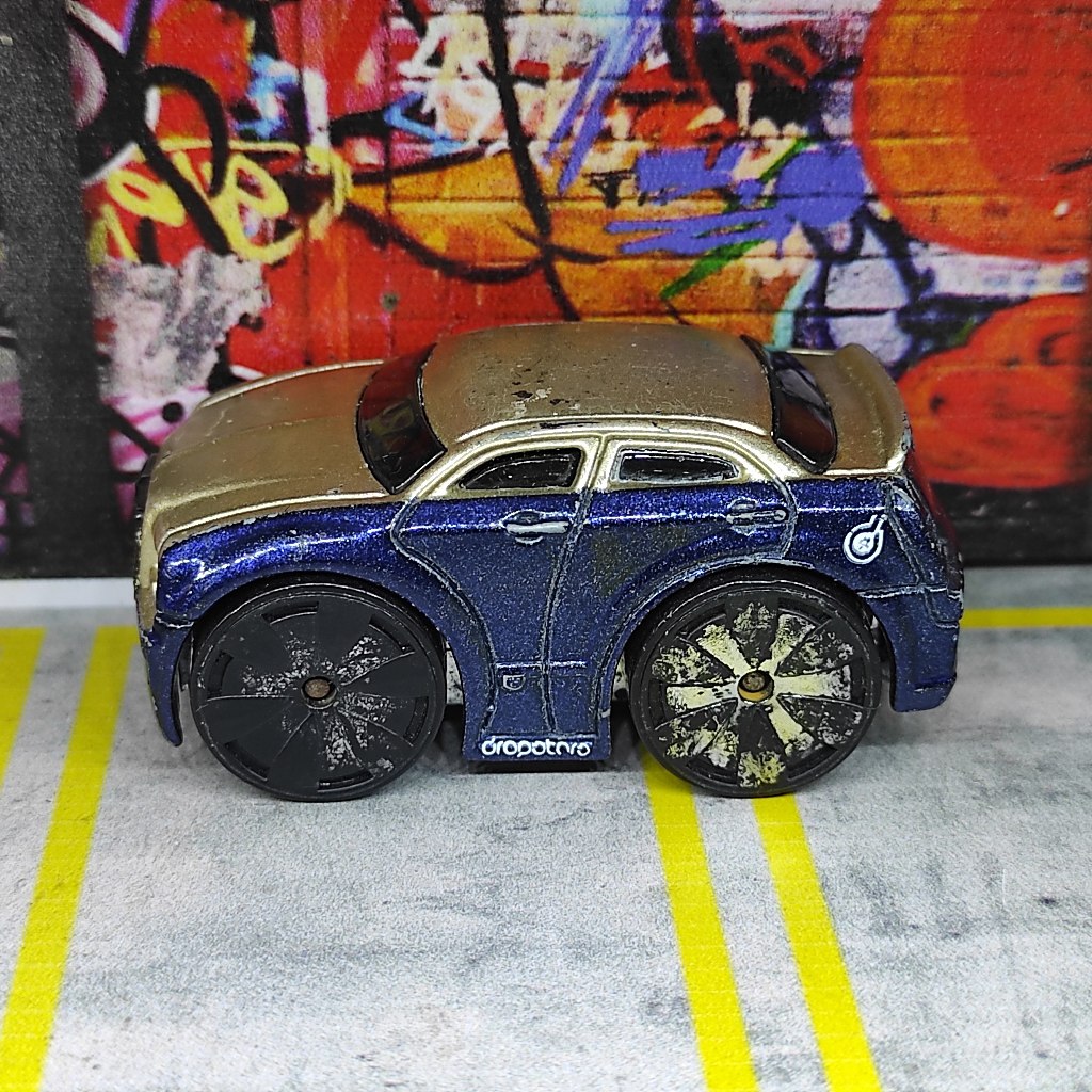 Hot Wheels loose Chrysler 300 Blings Dropotaro SUPER RARE BB 23