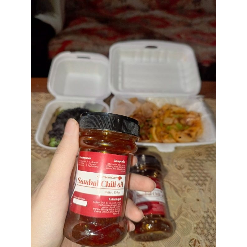 

Sambal Chili Oil Kombinasi azzahrakitchen cocolan serbaguna