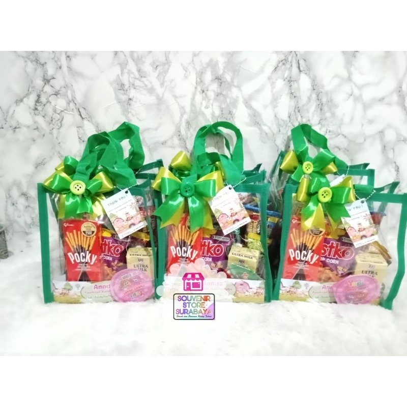 

Paket Tas Mika Warna snack Kode PK2 || Hampers ulangtahun tas mika || Tas mika murah ,|| Paket snack tas mika || parcel tas mika || hampers snack surabaya || bingkisan birthday