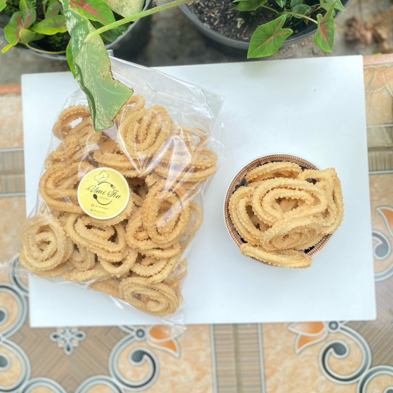 

wiw KUE KERING AKAR KELAPA 500gr KUE KERING KUE KERING ASIN KUE KERING MANIS AKAR KELAPA MANIS AKAR