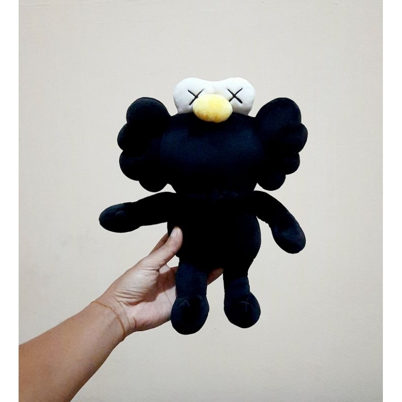 Boneka Kaws Hitam Size 30 cm/ Boneka Kaws/ Kaws