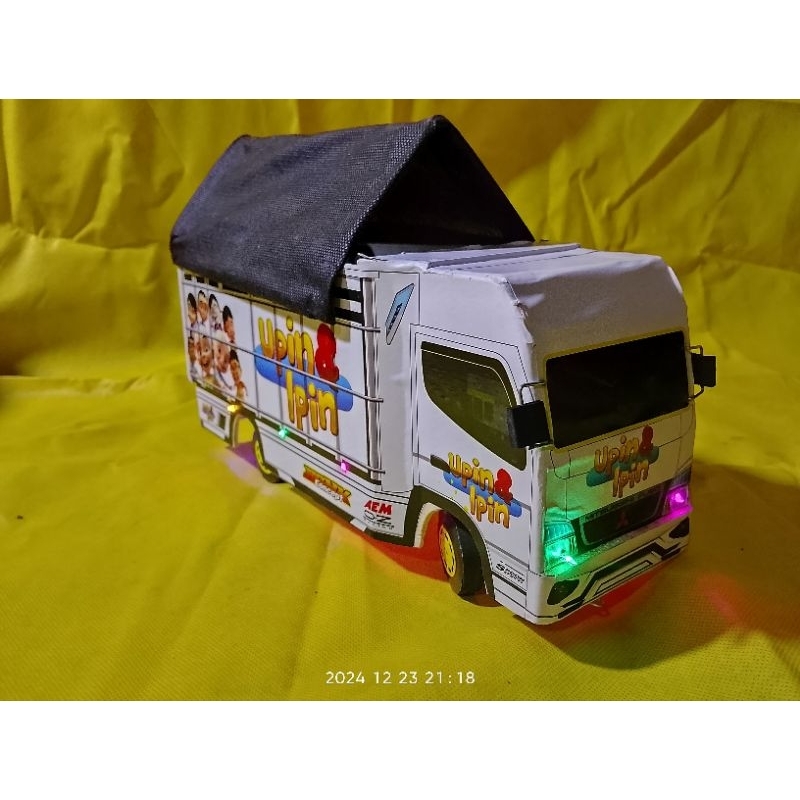 mainan anak/miniatur truk/truk oleng/miniatur truk oleng termurah/miniatur truk variasi lampu/miniat
