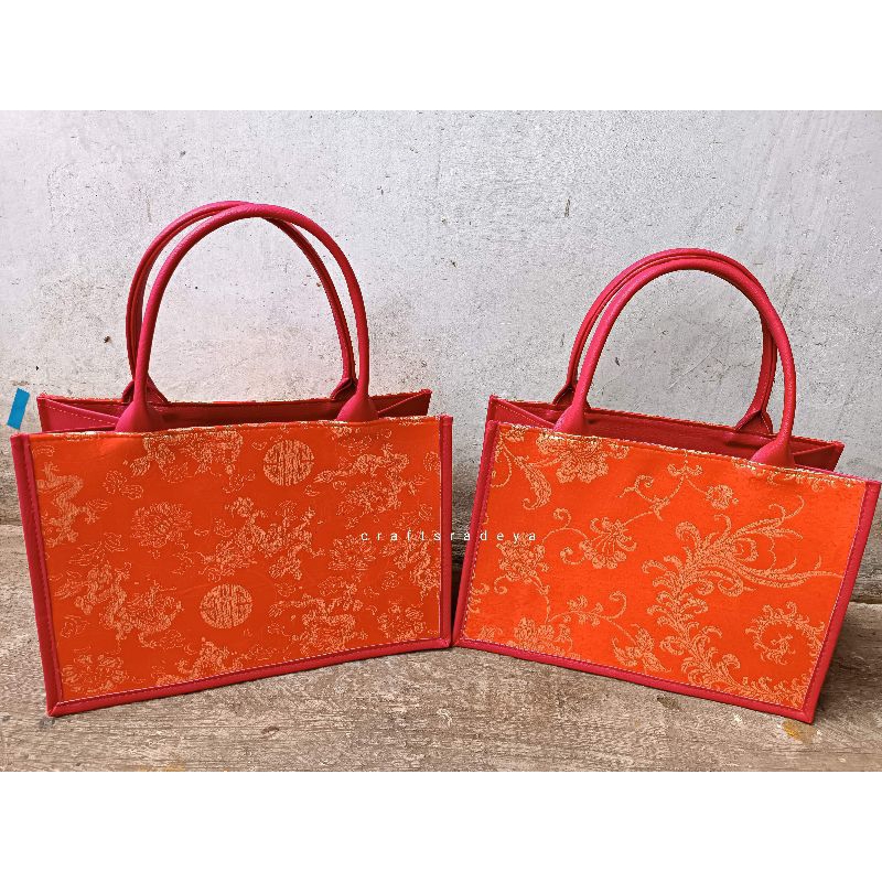 

Tas Imlek FULL KAIN Cheongsam / Tas Nian gao congsam qipao Tas Liong premium CNY / Tas sangjit (30x15x20)