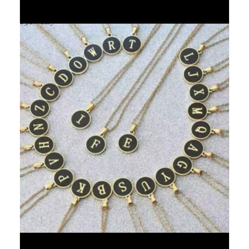 Kalung liontin huruf abjad warna emas pria dan wanita