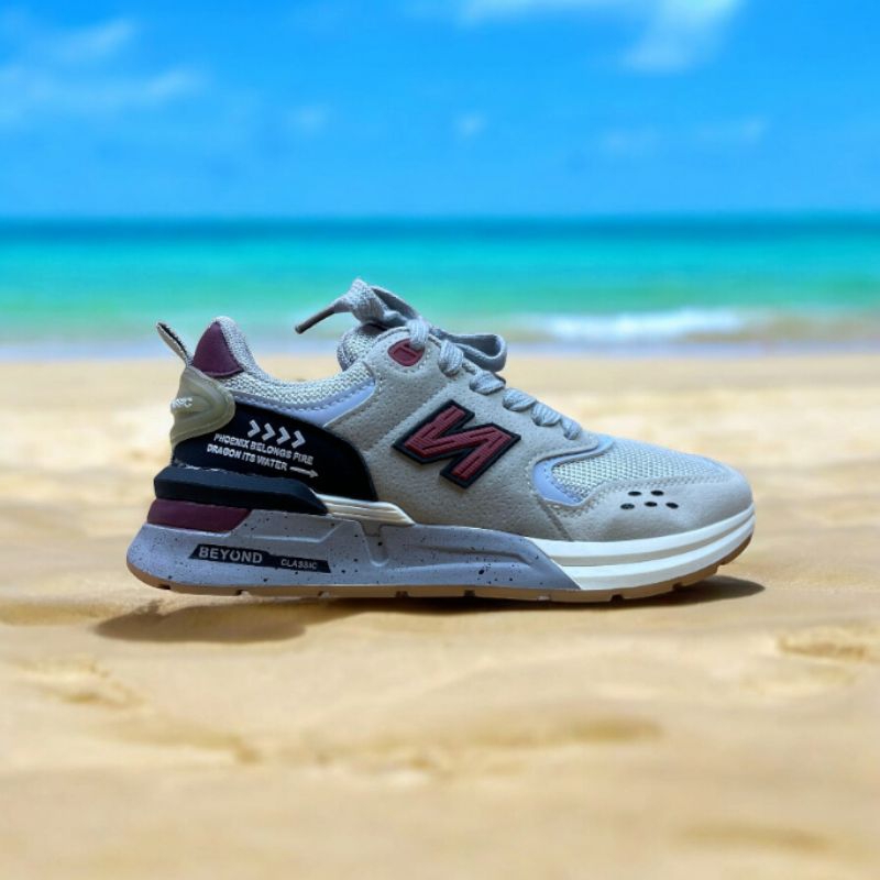 Sepatu import Terbaik,Sneaker Pria dan Wanita free kaos kaki