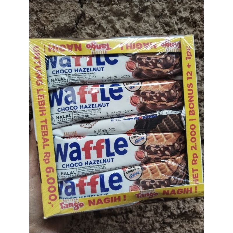 

Waffle Choco Hazelnut 1 box isi 12 pcs