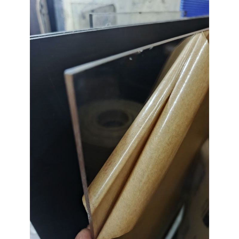 

akrilik potongan tebal 3mm x 50cm x 50cm