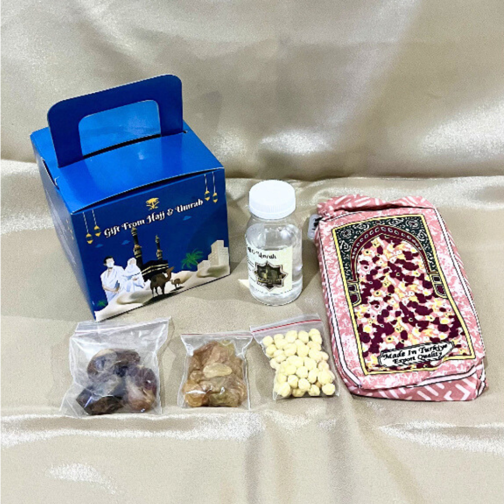 

Paket Hemat Oleh Oleh Haji dan Umroh Gift Hampers + Sajadah travel