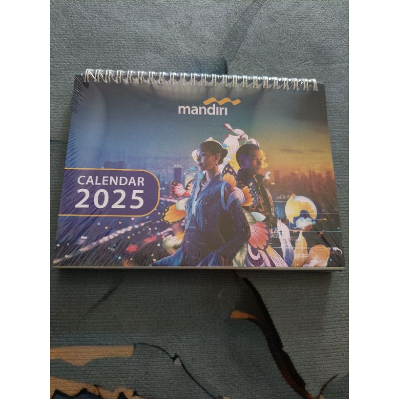 

kalender meja mandiri 2025