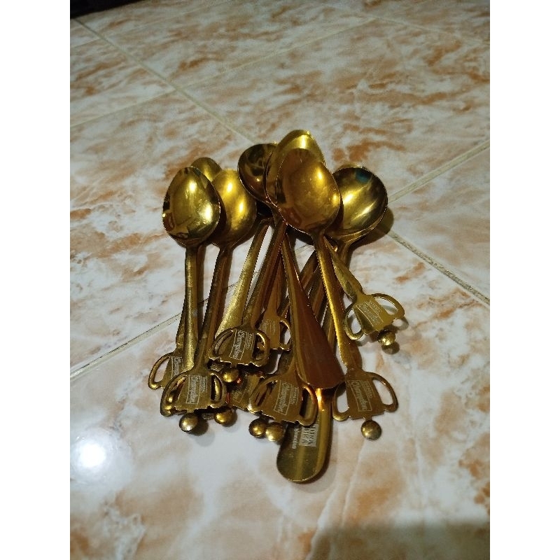 Sendok Makan Stainless Steel Warna Emas