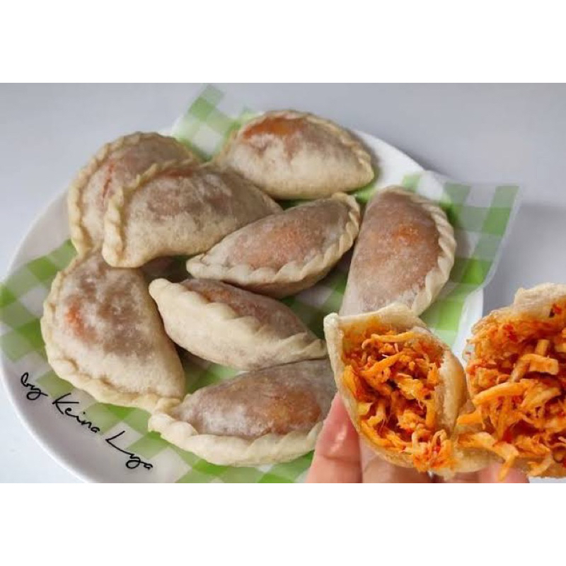 

Cireng isi MERCON all isian ayam suir, usus, keju, bakso, dan sosis