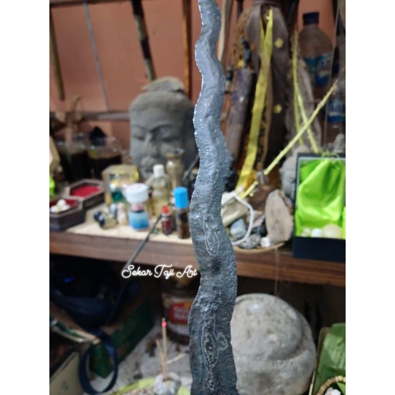 KANJENG KYAI SENGKELAT MATRIAL SEMI MEMBATU JAMINAN TANGGUH TUS SEPUH